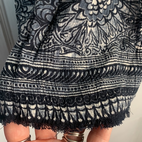 Free People Myna Tank in Floral Print Black Combo Frayed Raw Edges W-091 Sz S - Picture 13 of 13